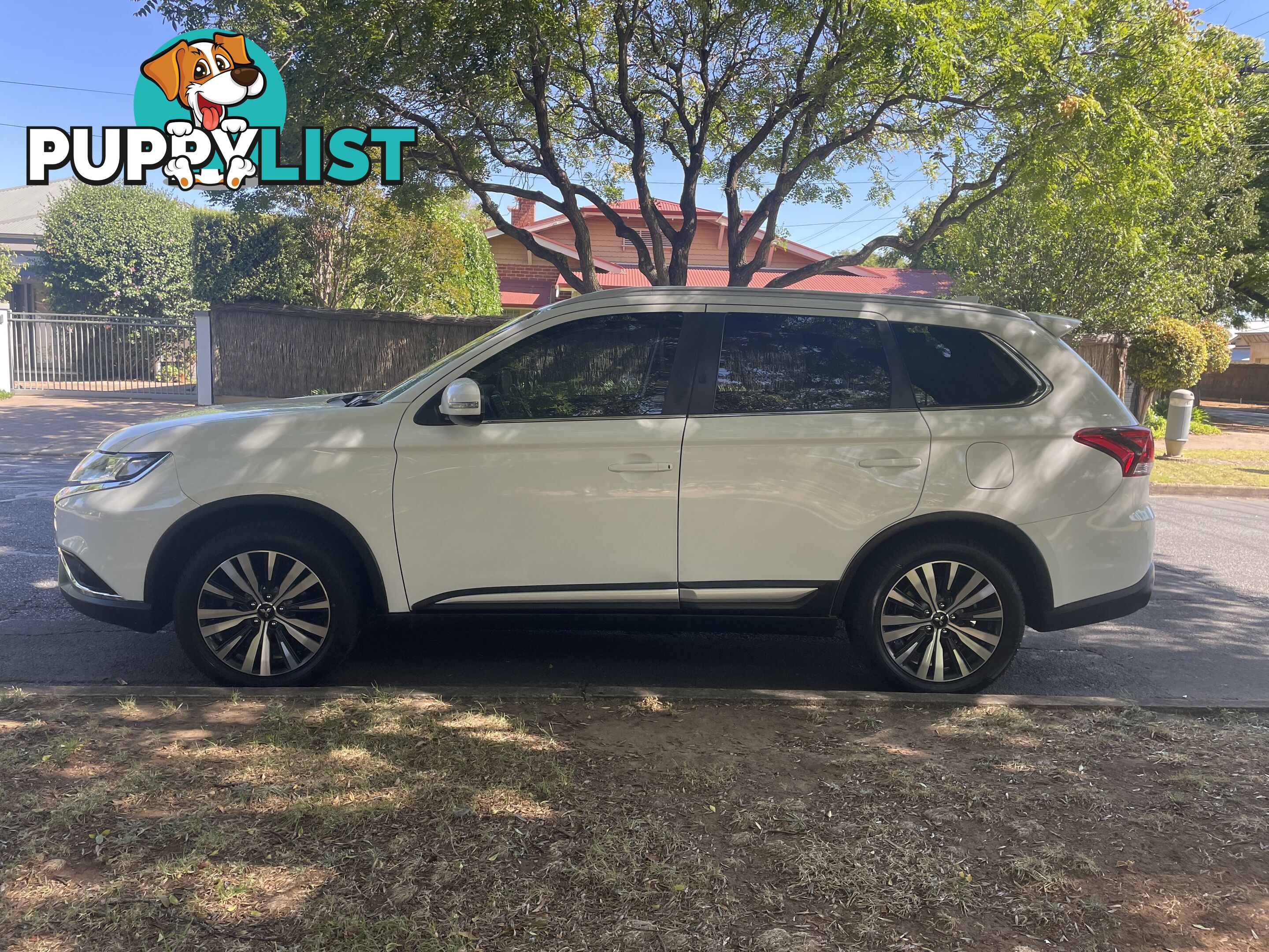 2019 Mitsubishi Outlander SUV Automatic, 7 Seats