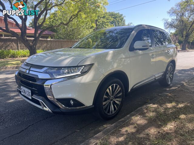 2019 Mitsubishi Outlander SUV Automatic, 7 Seats