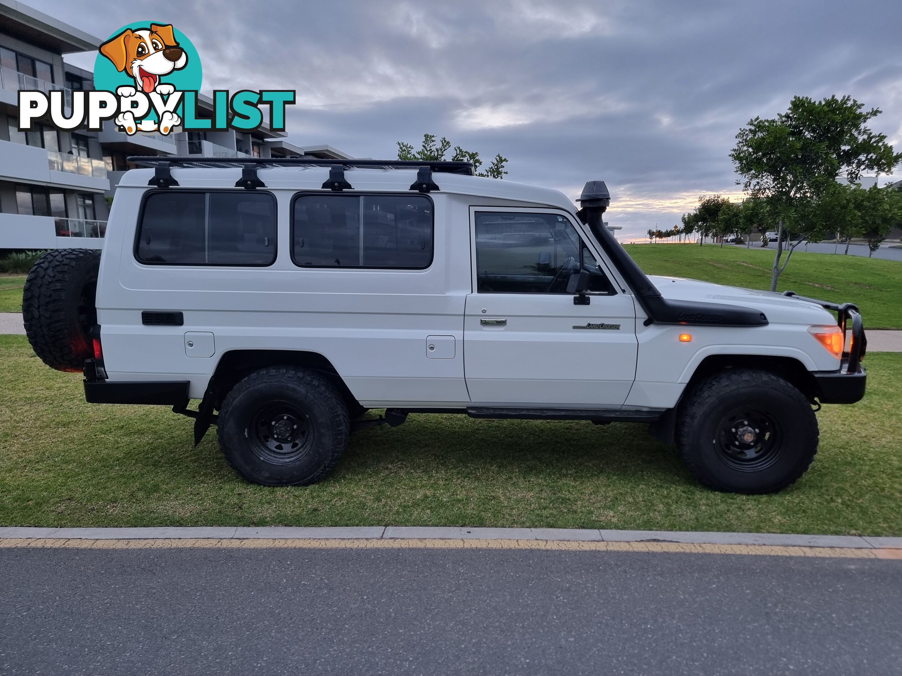 2014 Toyota Landcruiser Wagon Manual