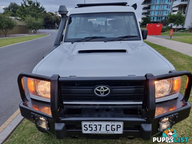 2014 Toyota Landcruiser Wagon Manual