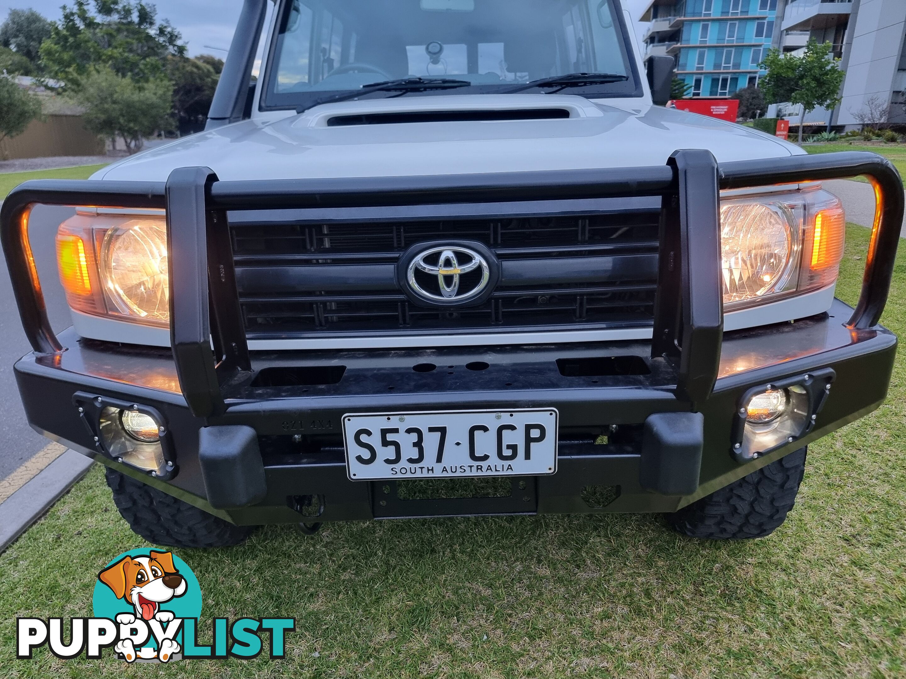 2014 Toyota Landcruiser Wagon Manual