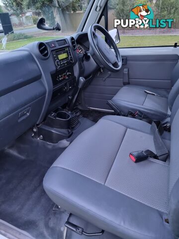 2014 Toyota Landcruiser Wagon Manual