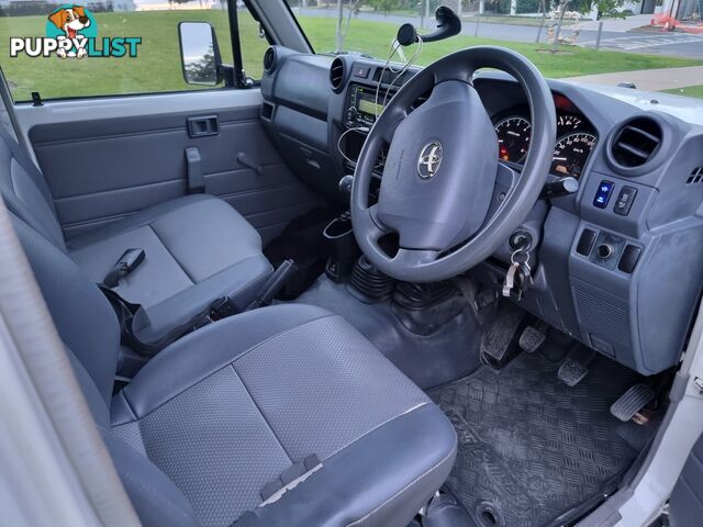 2014 Toyota Landcruiser Wagon Manual