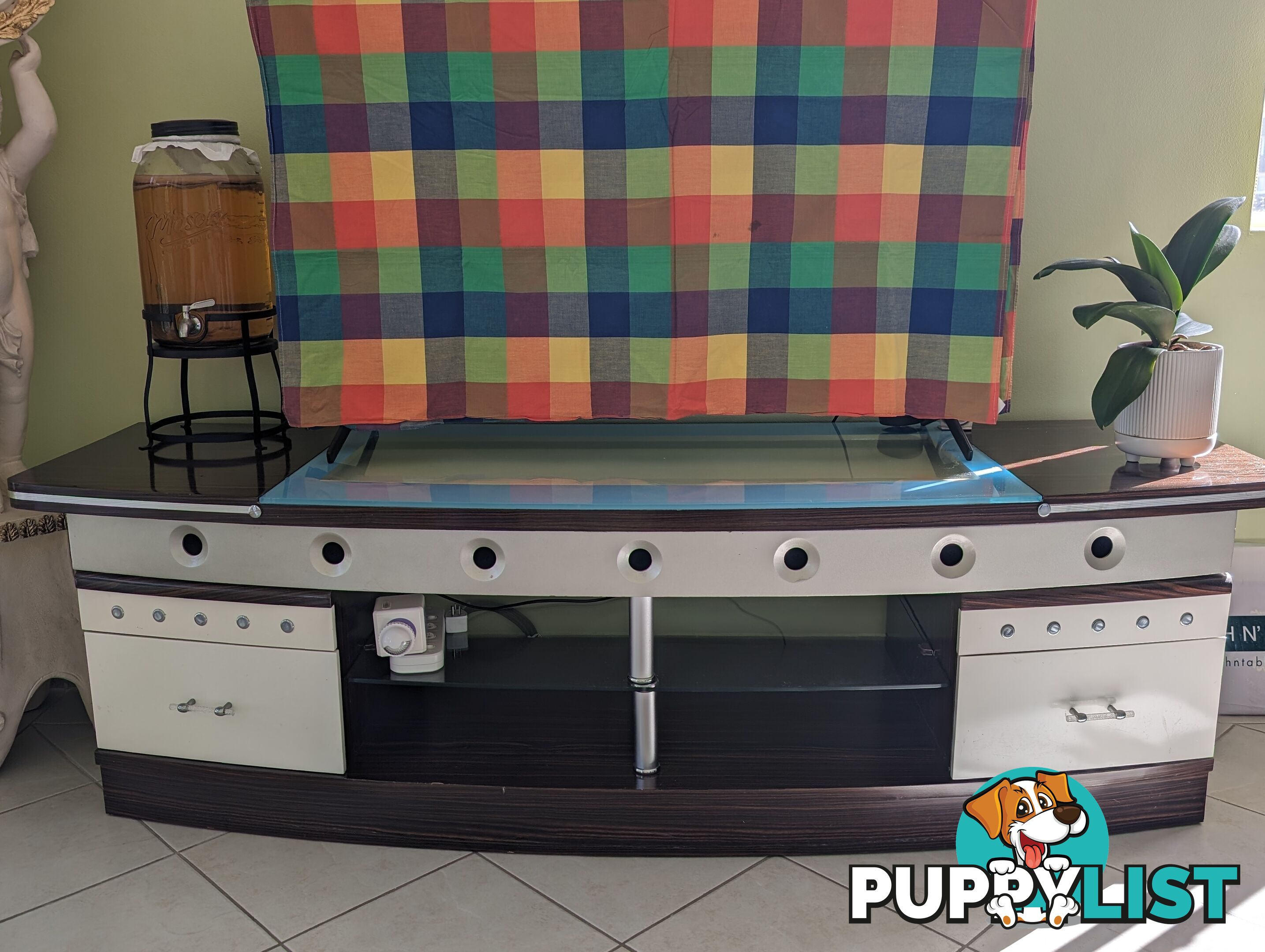 Used TV unit in good condion