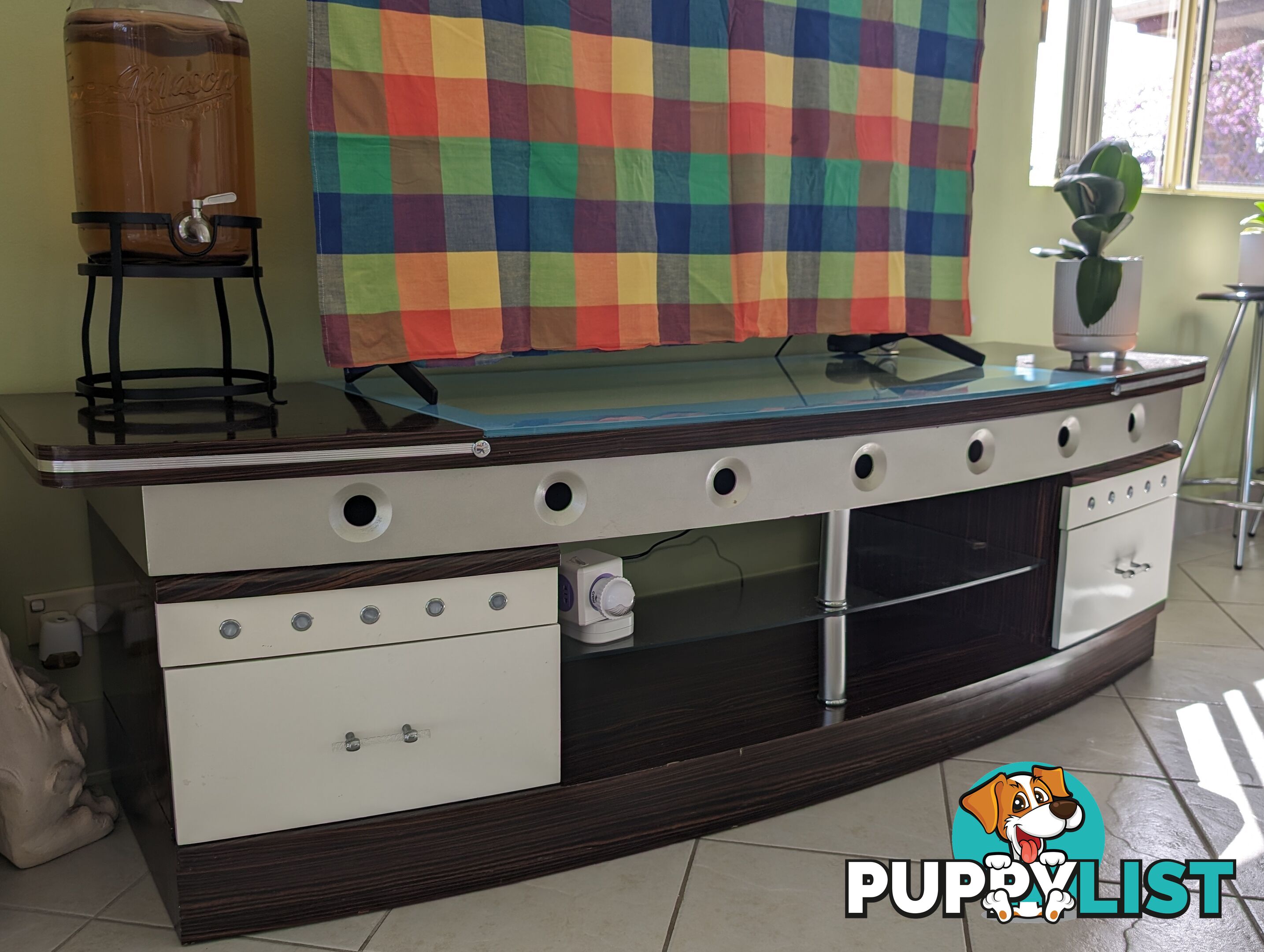 Used TV unit in good condion