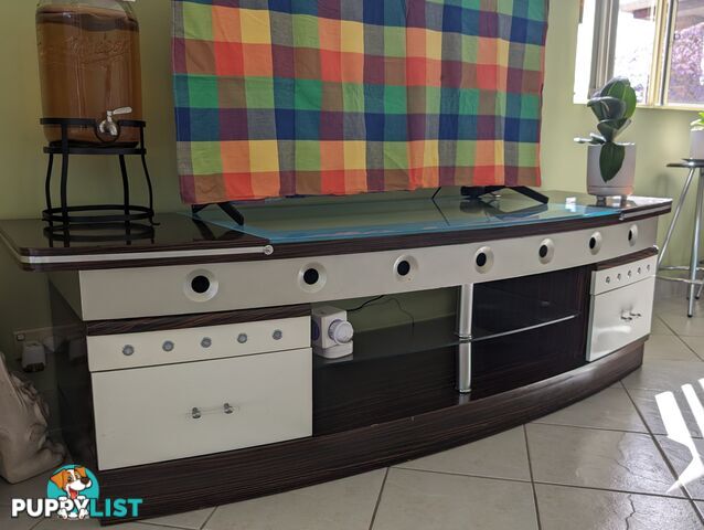 Used TV unit in good condion