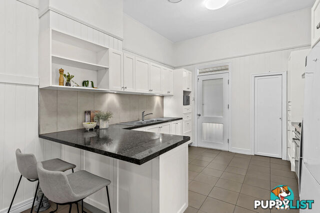 47 Livingstone Street YEERONGPILLY QLD 4105