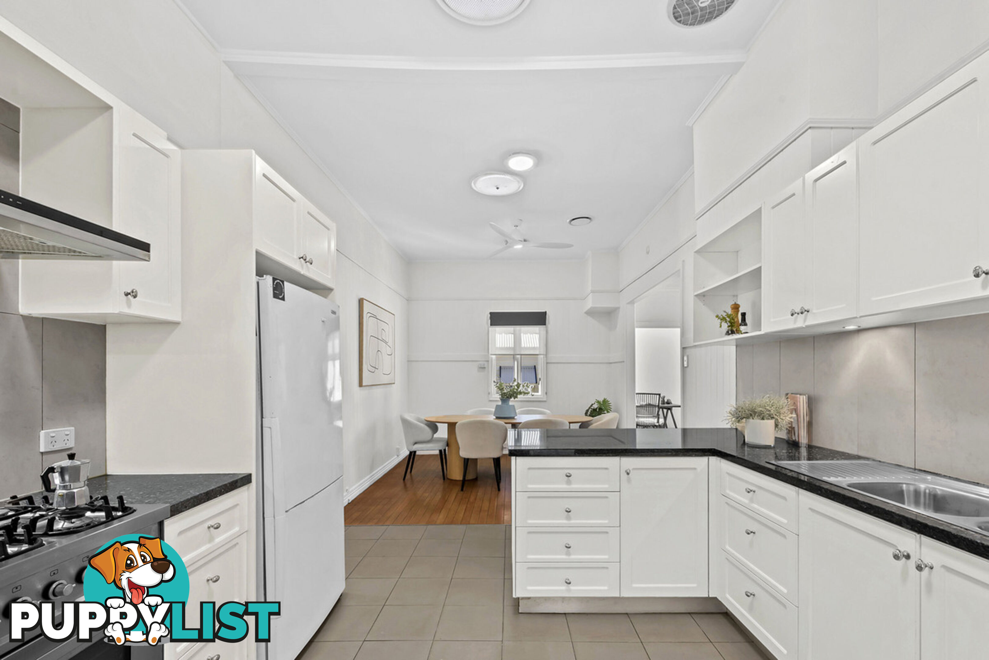 47 Livingstone Street YEERONGPILLY QLD 4105