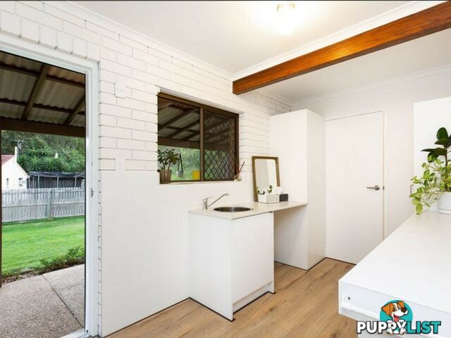 149 Samuel Street CAMP HILL QLD 4152