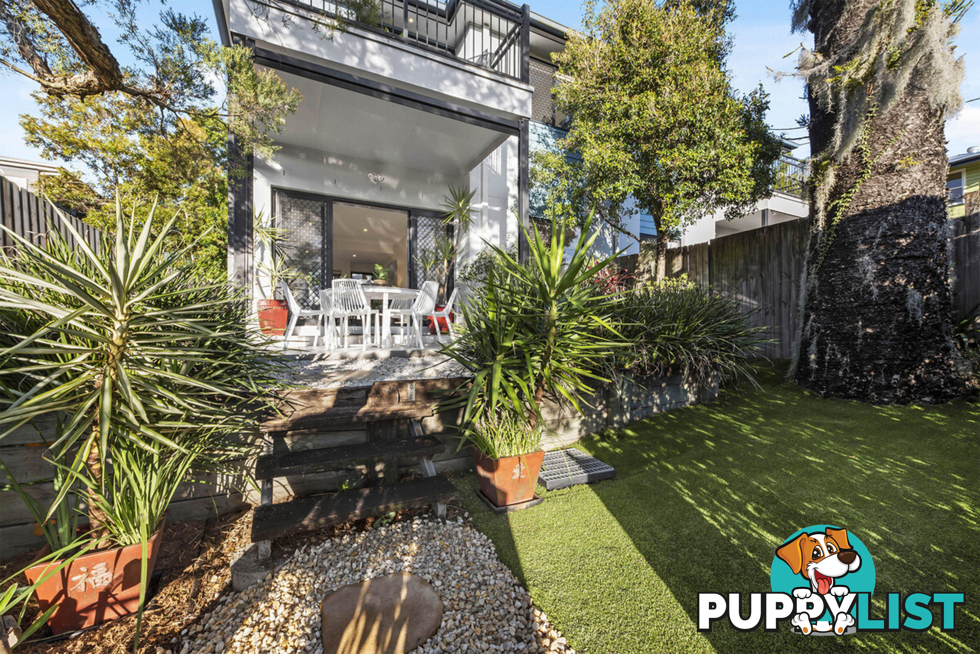 2/28 Oakwood Street ANNERLEY QLD 4103