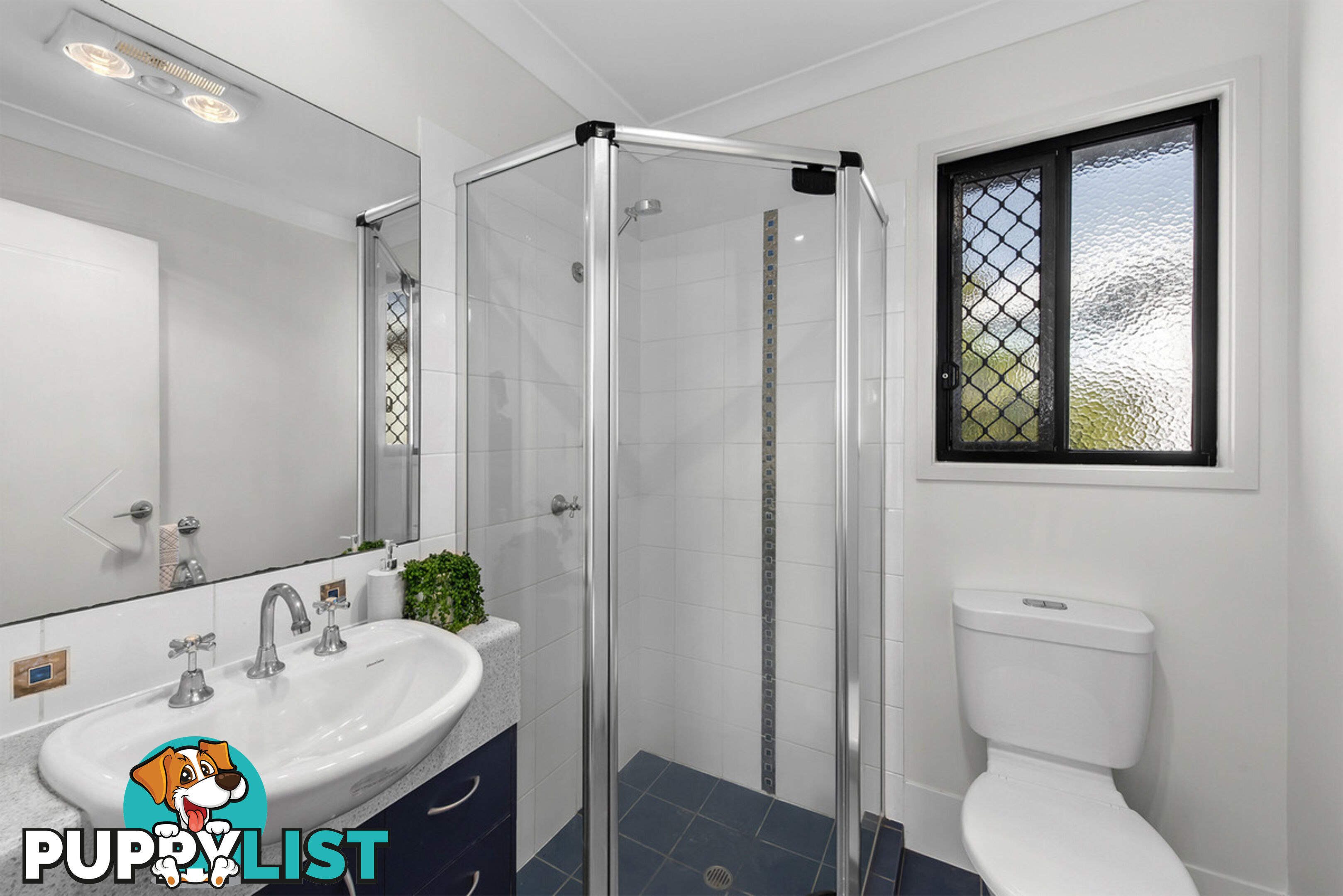 2/28 Oakwood Street ANNERLEY QLD 4103