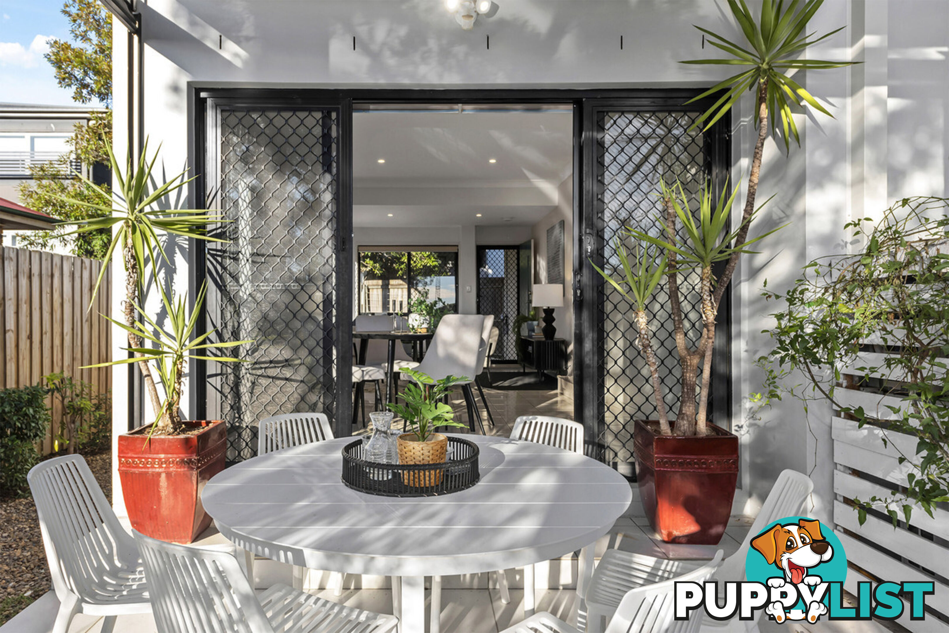 2/28 Oakwood Street ANNERLEY QLD 4103