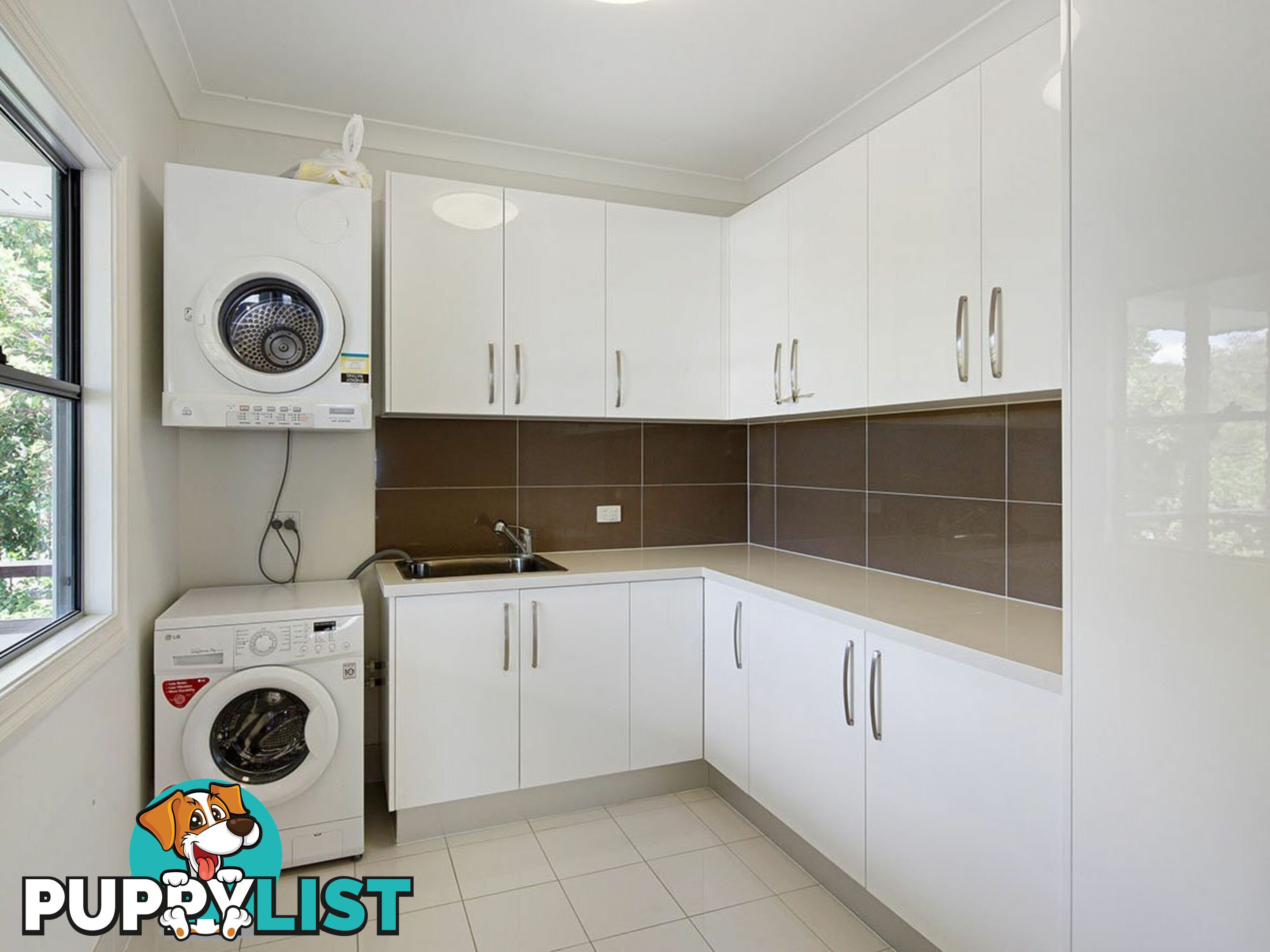 10 Newcastle Street FAIRFIELD QLD 4103