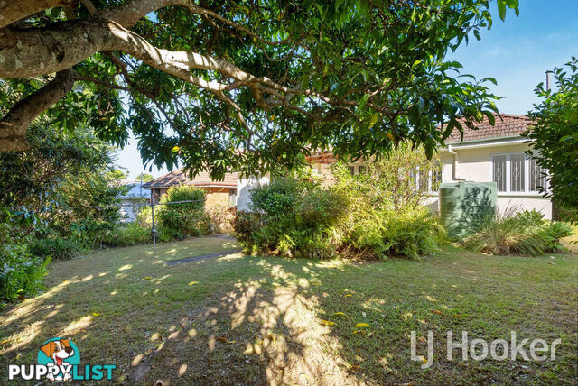 75 Galsworthy Street HOLLAND PARK WEST QLD 4121