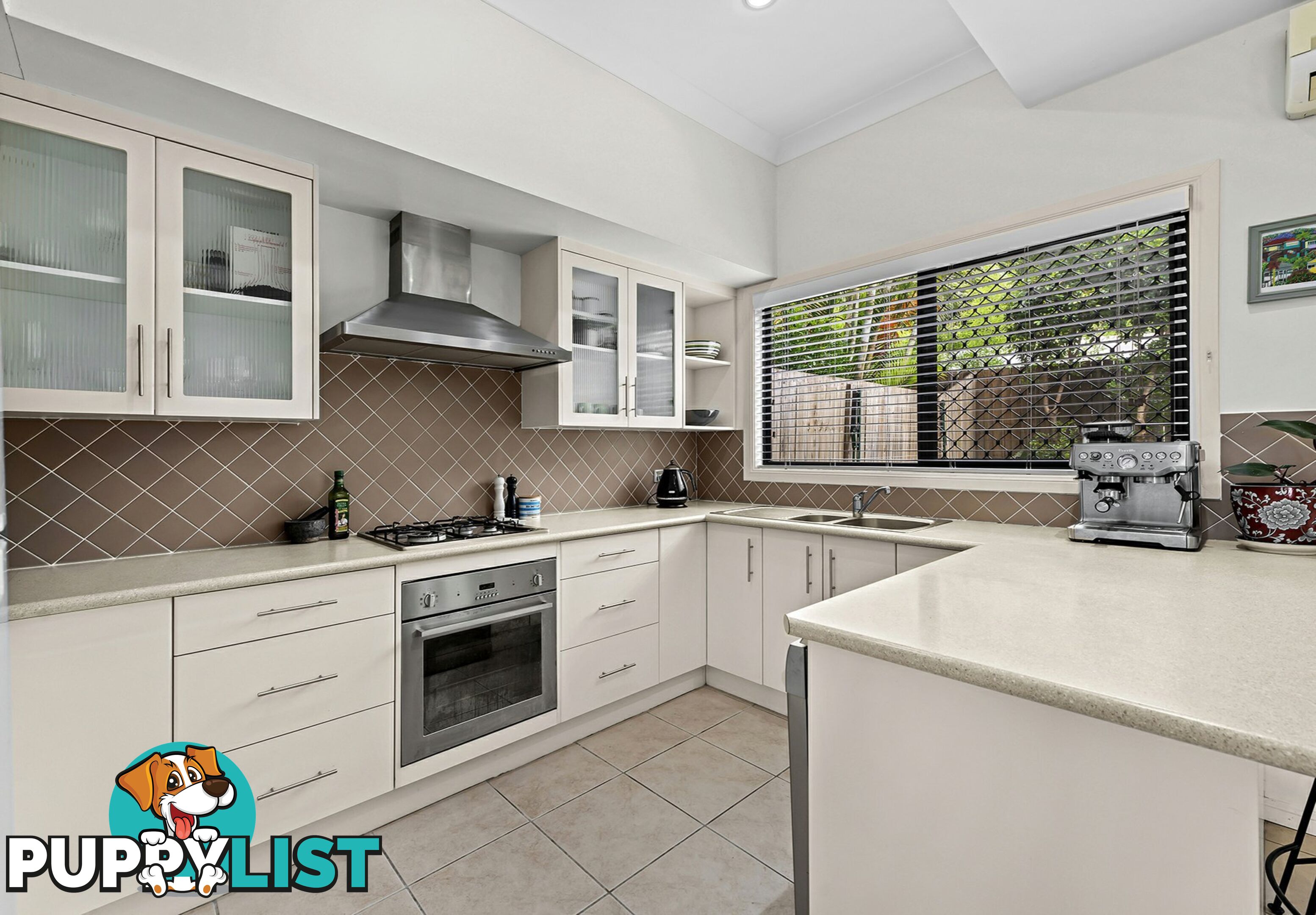 2/110 Waverley Street ANNERLEY QLD 4103