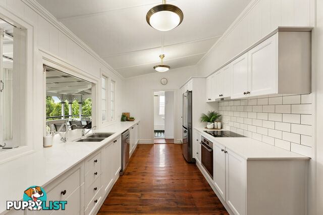 205 Hyde Road YERONGA QLD 4104
