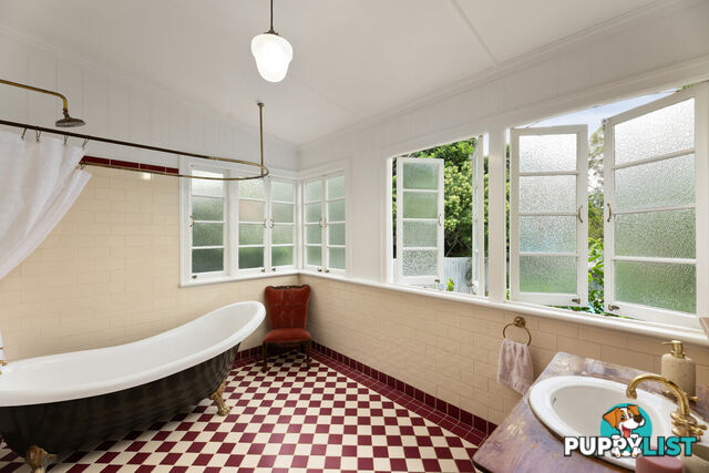 205 Hyde Road YERONGA QLD 4104
