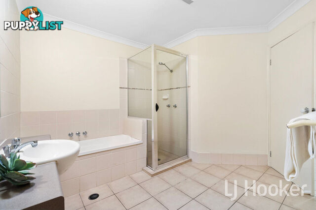 13/12 Collins Street BRASSALL QLD 4305