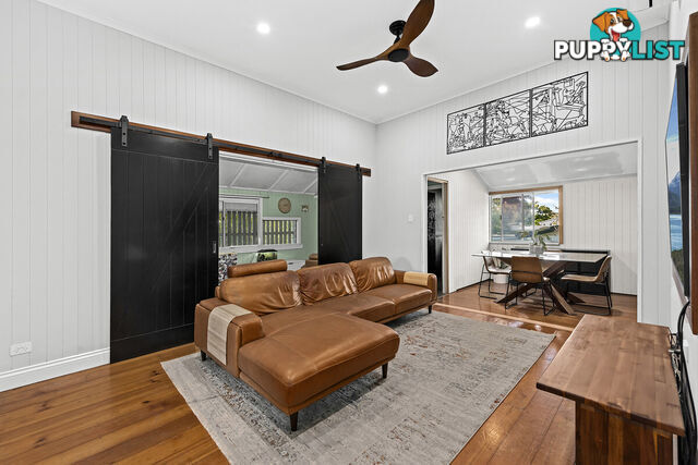37 Saint Clements Road OXLEY QLD 4075
