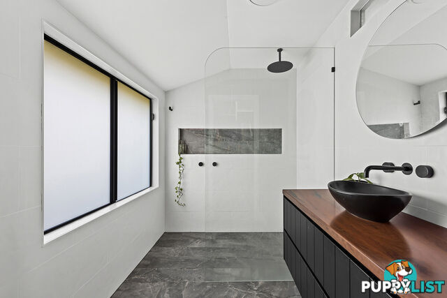 37 Saint Clements Road OXLEY QLD 4075