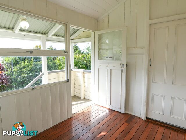 12 Laurier Street ANNERLEY QLD 4103
