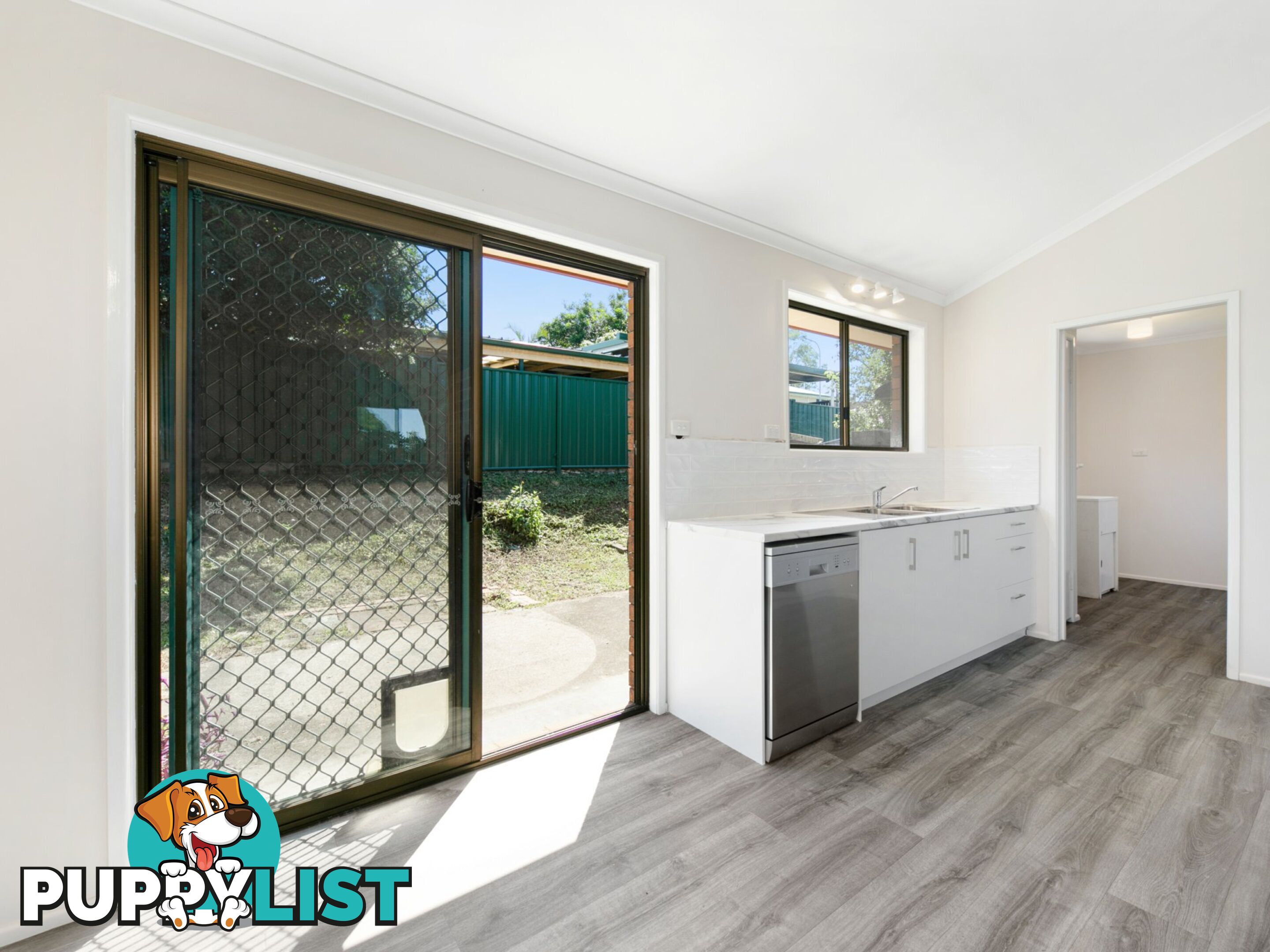 2 Glenroy Street CARINA QLD 4152