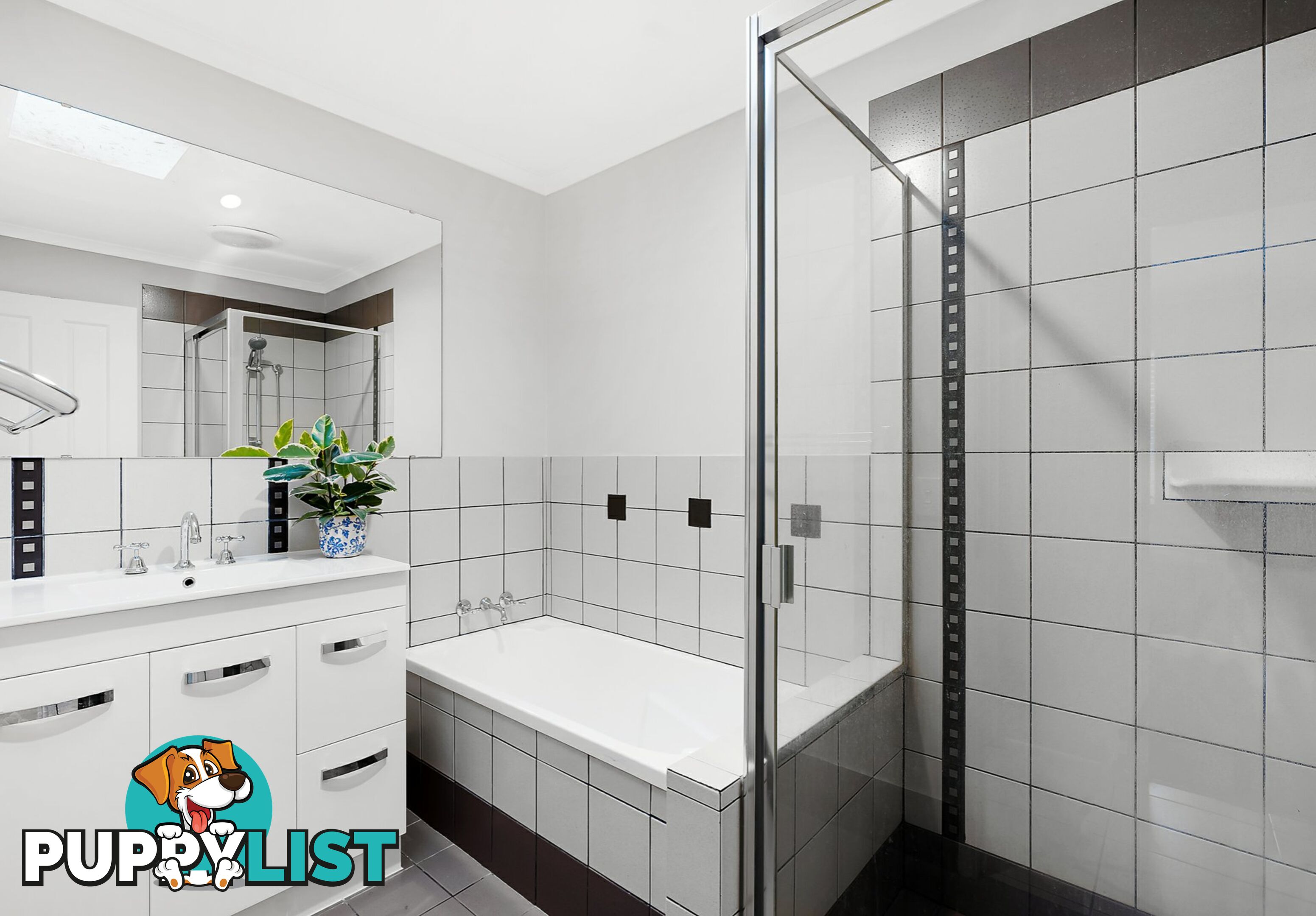 3 Hamel Road HOLLAND PARK WEST QLD 4121