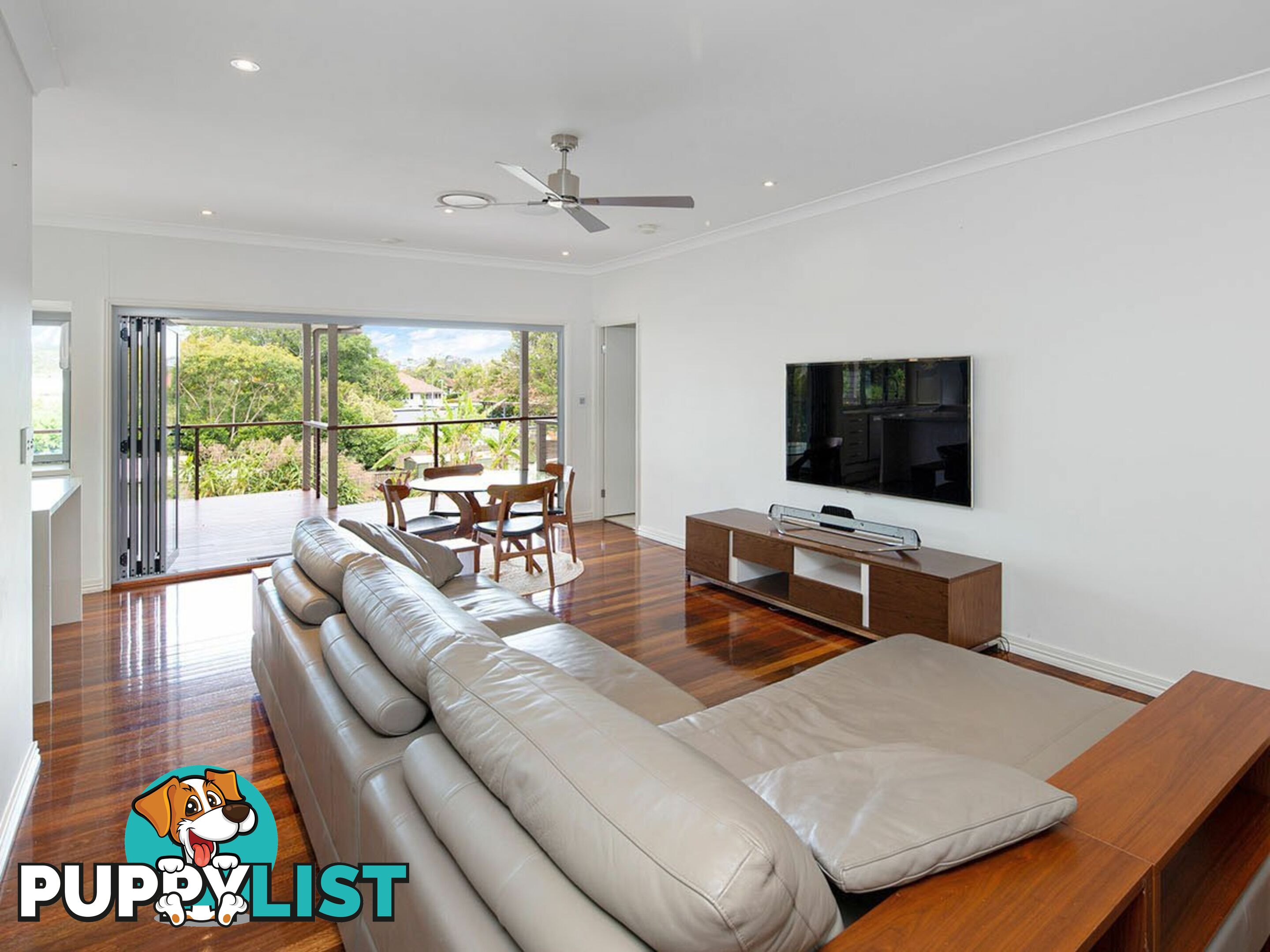 10 Newcastle Street FAIRFIELD QLD 4103