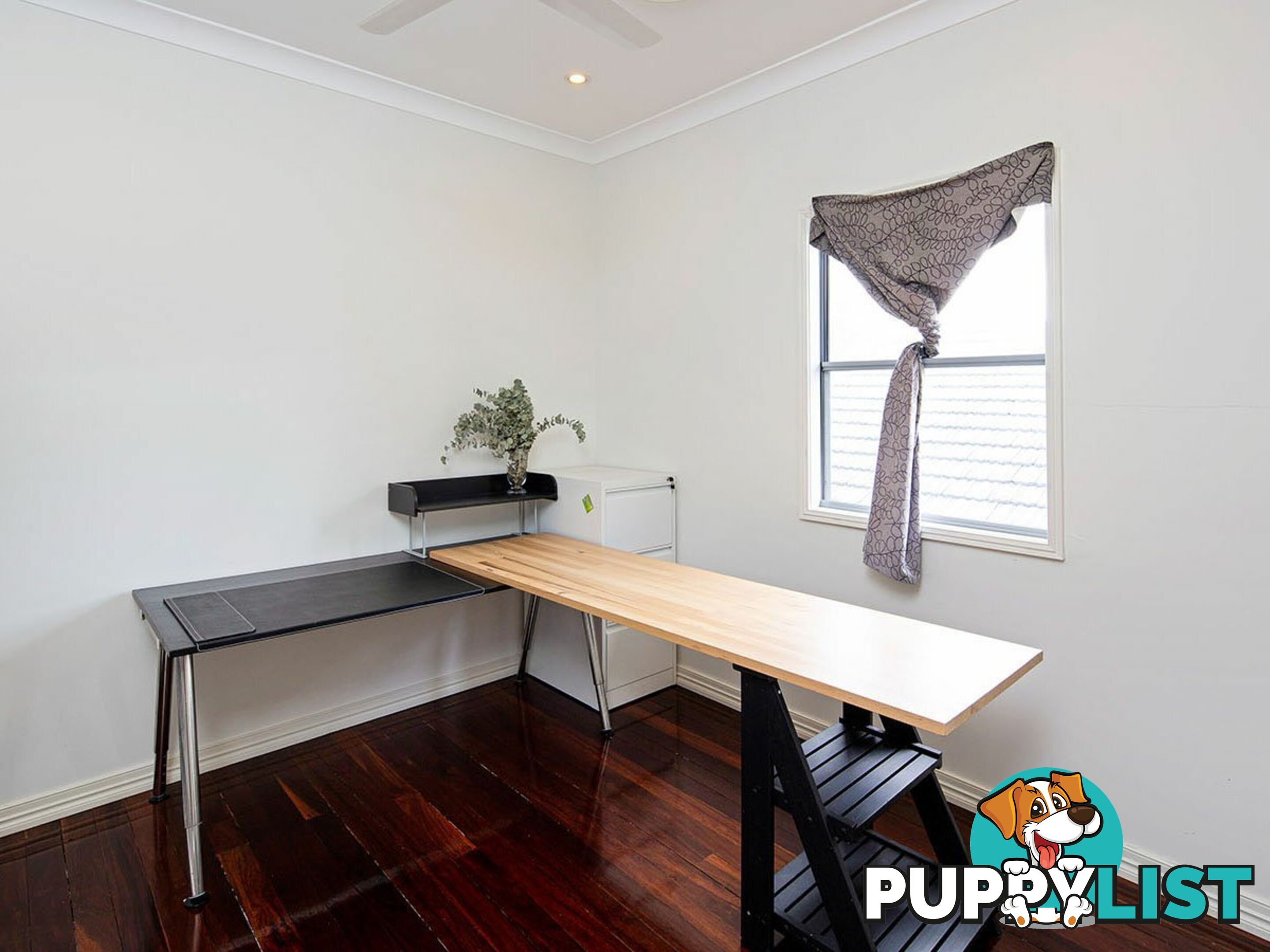 10 Newcastle Street FAIRFIELD QLD 4103