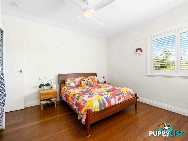 28 Brisbane Corso FAIRFIELD QLD 4103