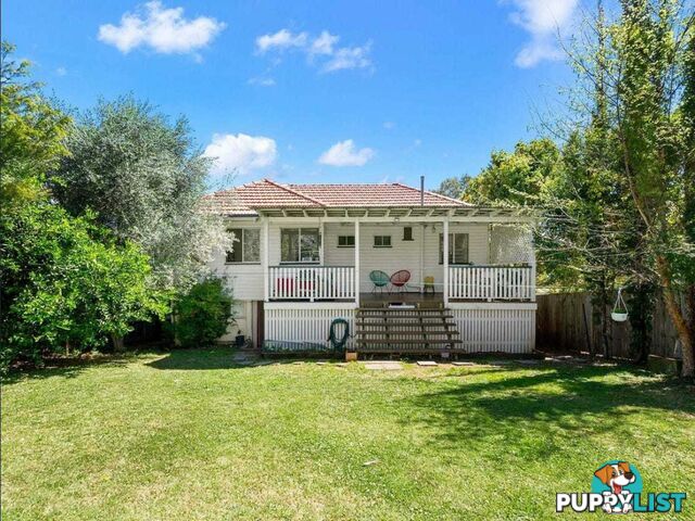 28 Brisbane Corso FAIRFIELD QLD 4103