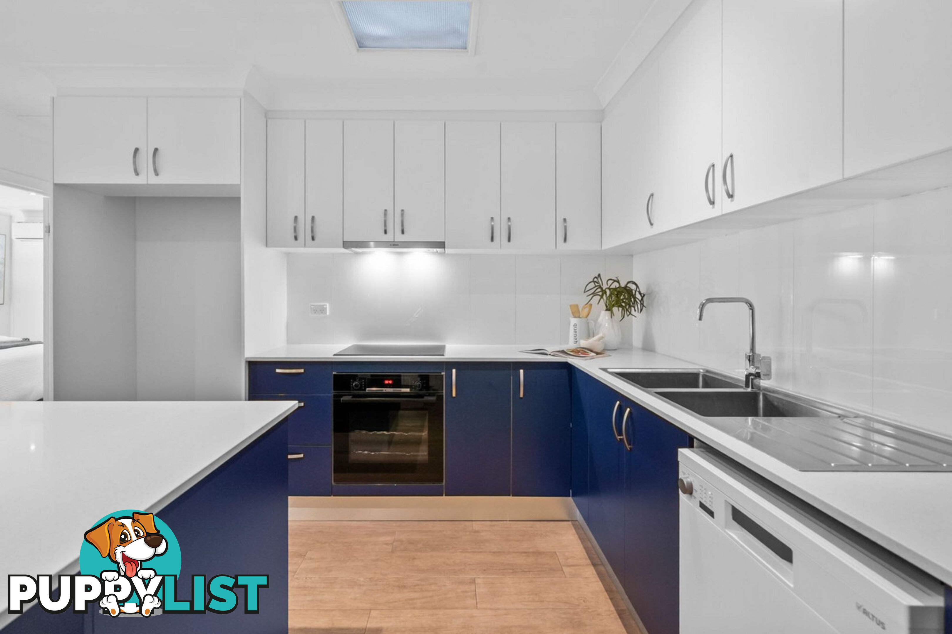 2/15 Park Road YERONGA QLD 4104