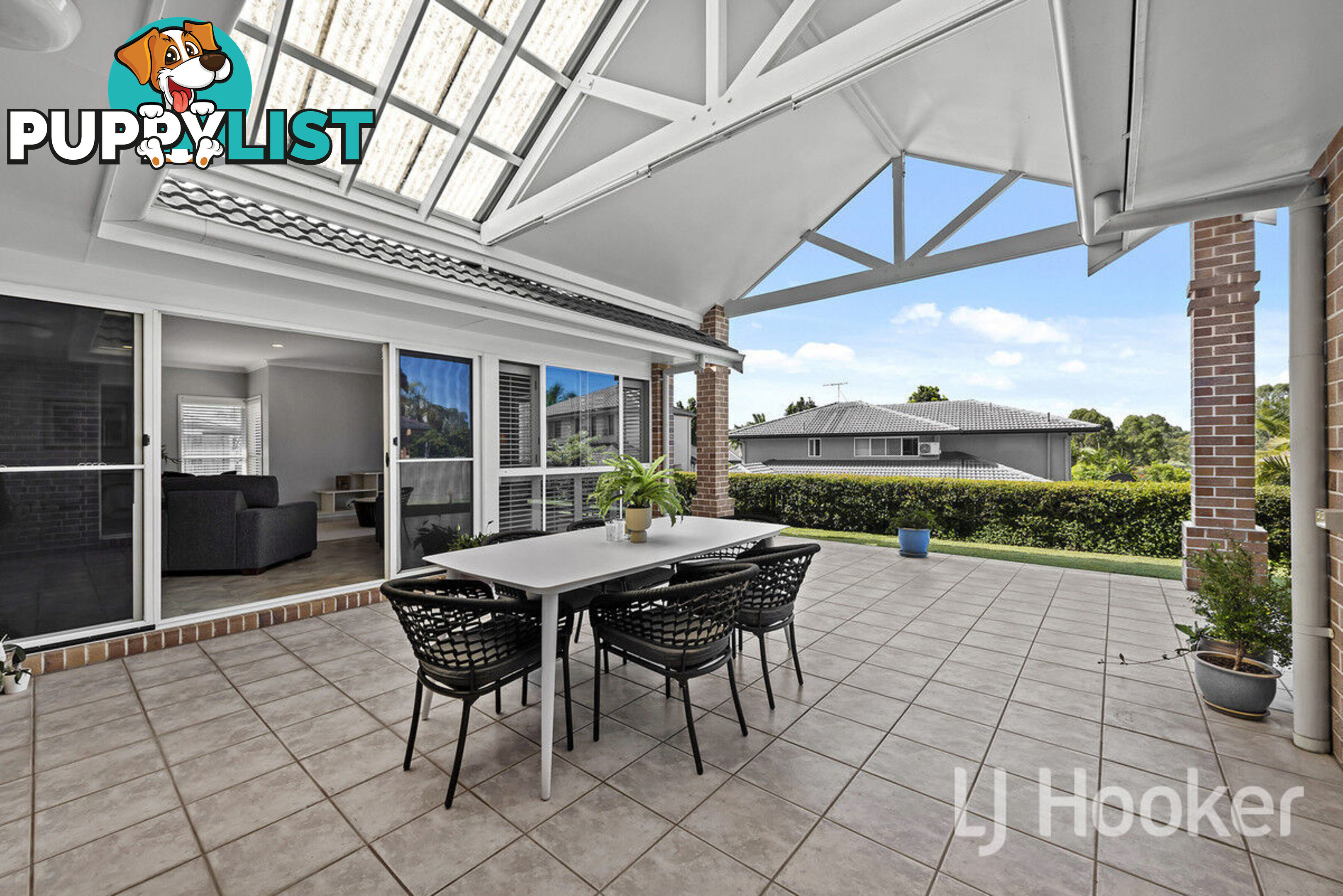 8 Hatherton Crescent CARINDALE QLD 4152