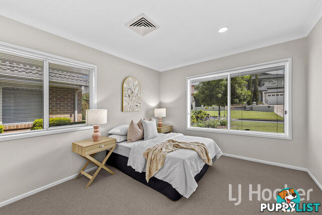 8 Hatherton Crescent CARINDALE QLD 4152