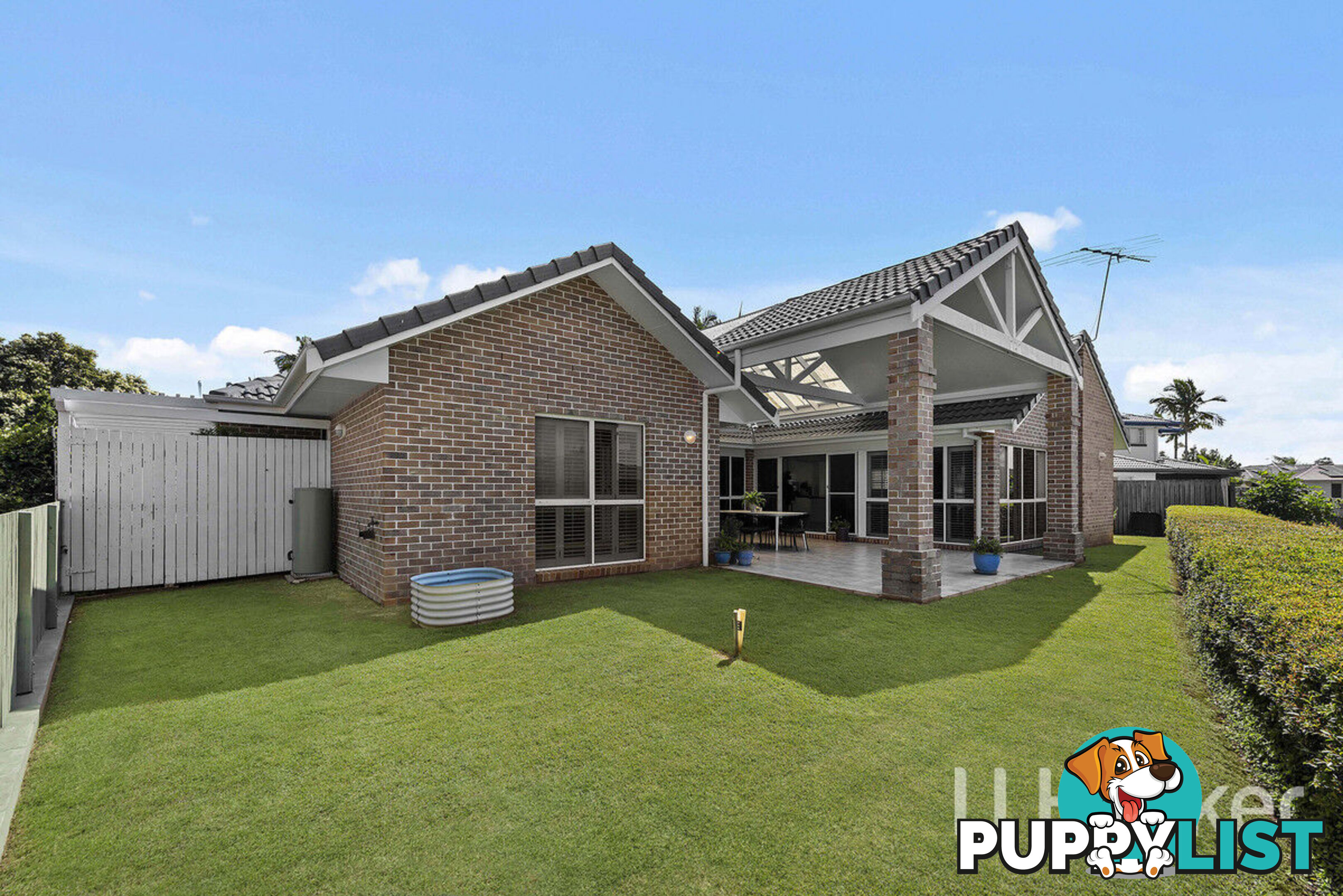 8 Hatherton Crescent CARINDALE QLD 4152