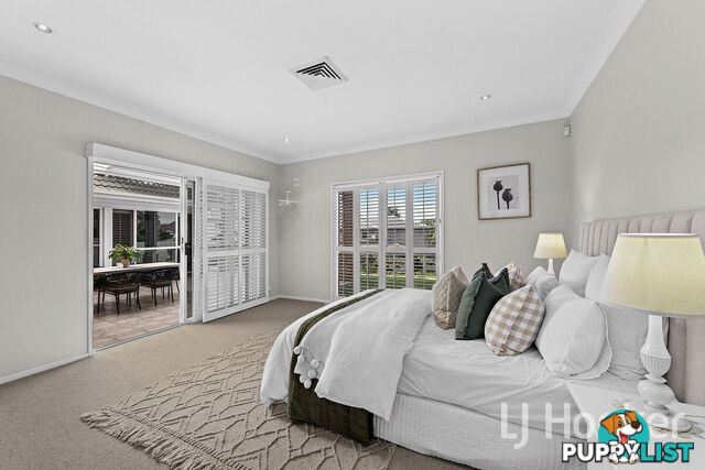 8 Hatherton Crescent CARINDALE QLD 4152