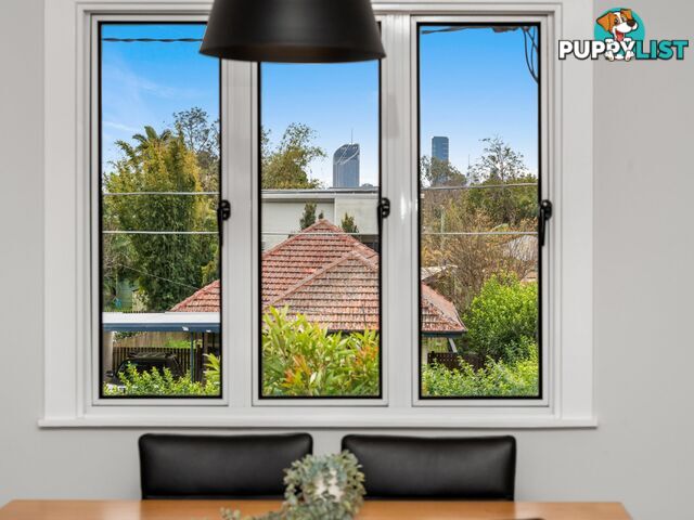 12 Allamanda Street FAIRFIELD QLD 4103