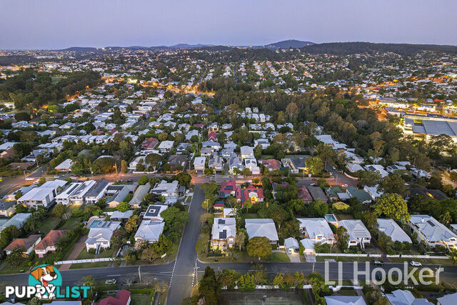 29 Wingarra Street YEERONGPILLY QLD 4105