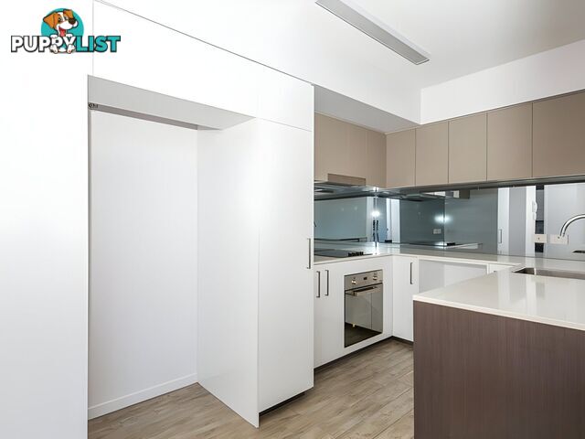 8/17 Carl Street WOOLLOONGABBA QLD 4102