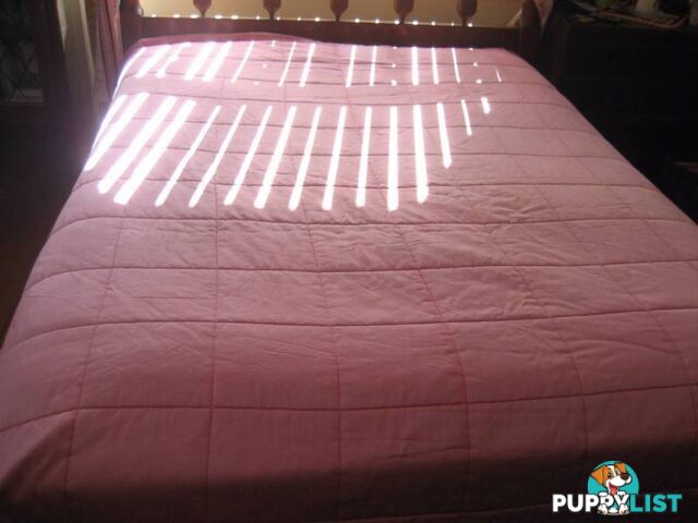 ELEGANT SATIN PINK QUILTED BED COVER - Bedspread -