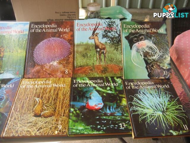 Children's Encyclopaedia - the Animal World - 21 VOL