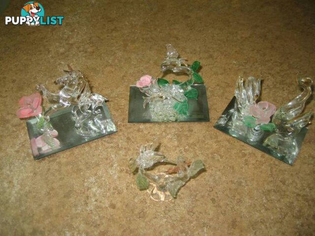 4 pieces figurine as in picture $40 all