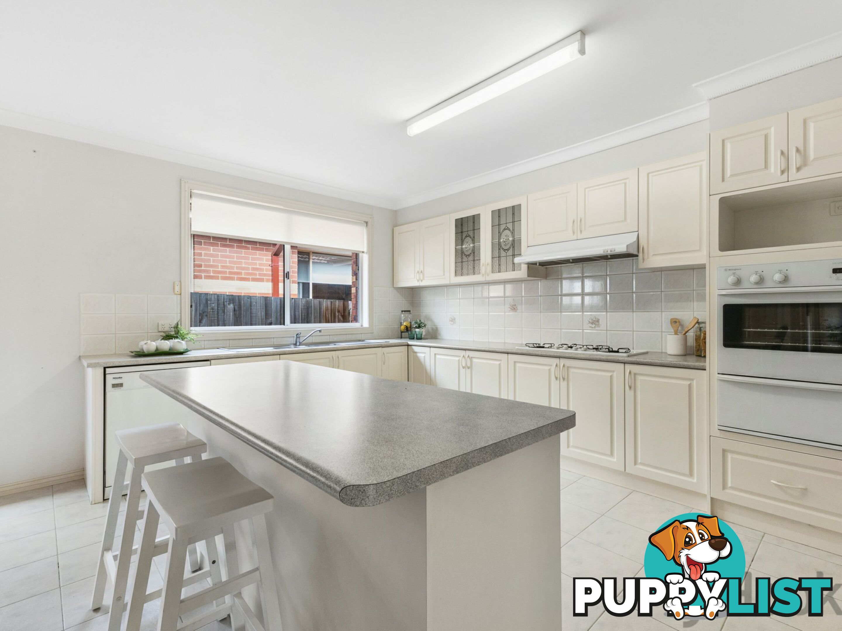 5 Liat Way GREENSBOROUGH VIC 3088
