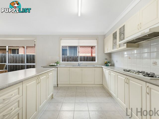 5 Liat Way GREENSBOROUGH VIC 3088