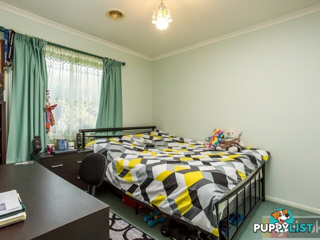 35 Gearon Avenue ROWVILLE VIC 3178