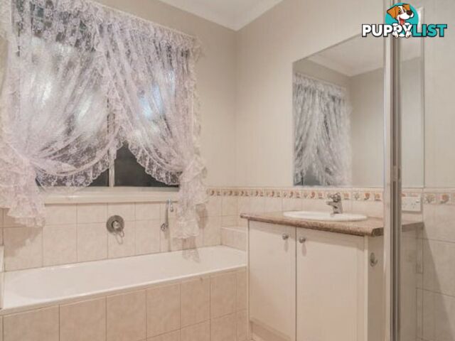 2/7 Leo Close WANTIRNA SOUTH VIC 3152