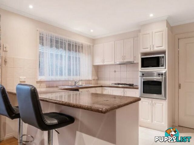 2/7 Leo Close WANTIRNA SOUTH VIC 3152
