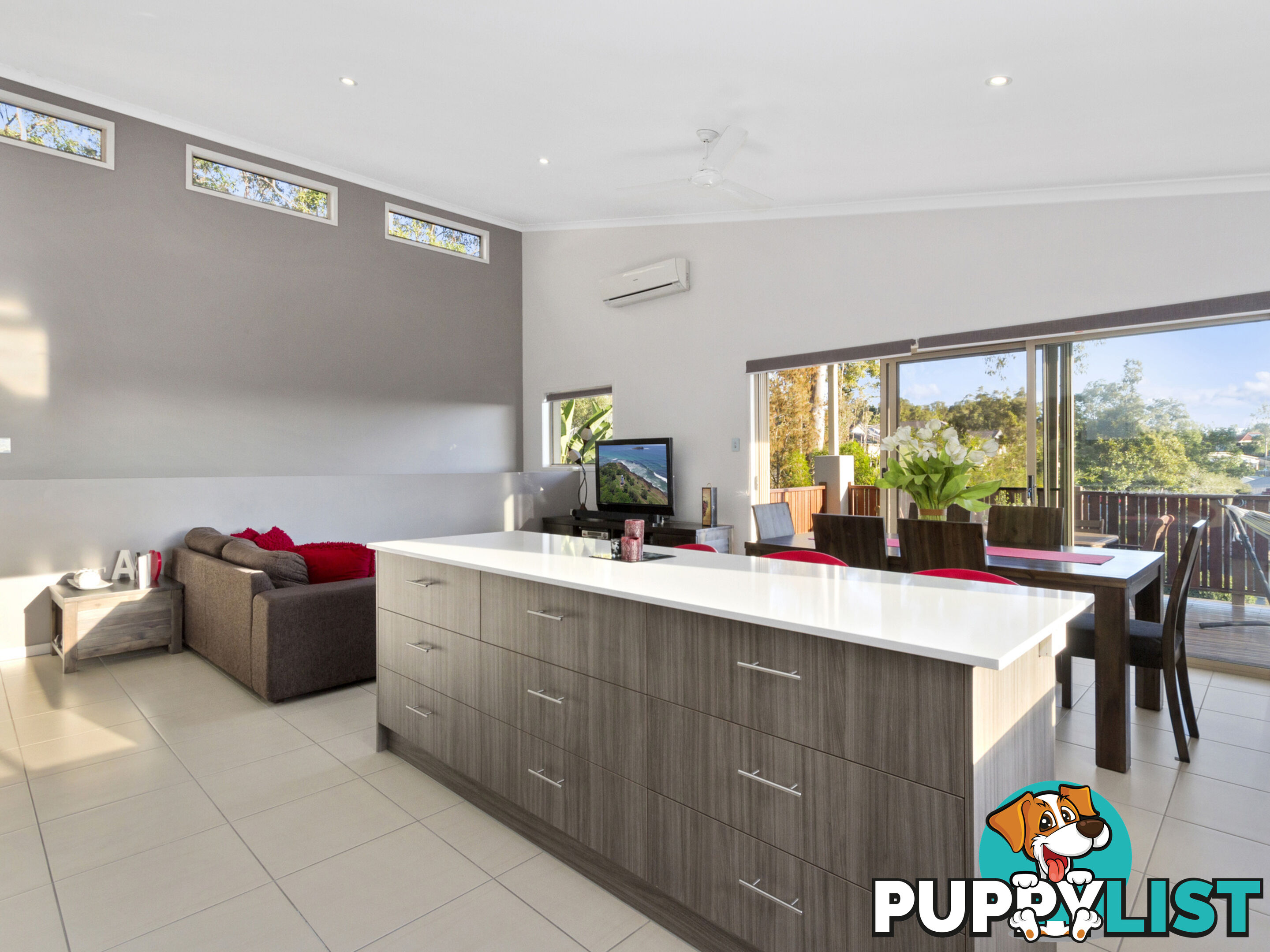 18 Carnarvon Crescent WATERFORD QLD 4133