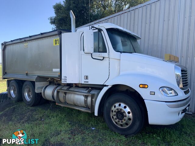 2006 Freightliner Columbia Tipper Truck