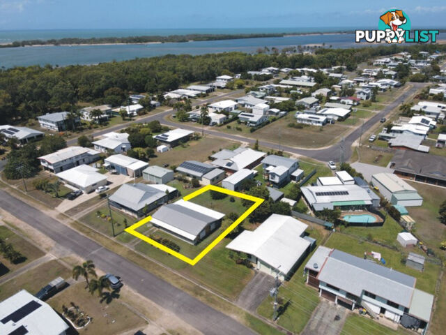 8 Herring Street Taylors Beach QLD 4850